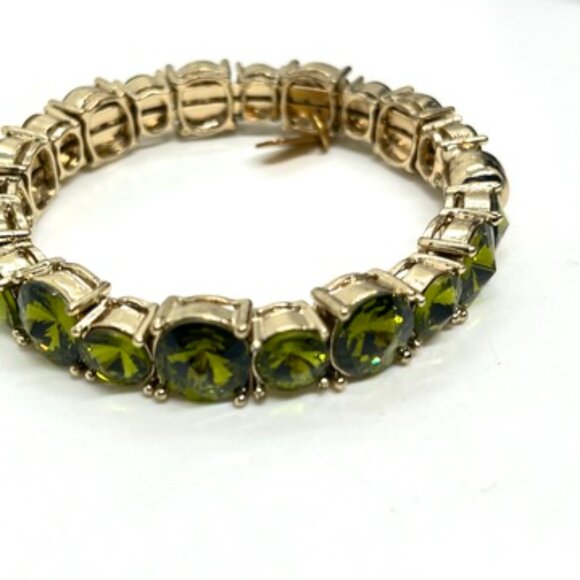 TASHA RHINESTONE STATEMENT BRACELET PERIDOT GREEN MAGNETIC CLOSURE GOLD TONE - Picture 8 of 14